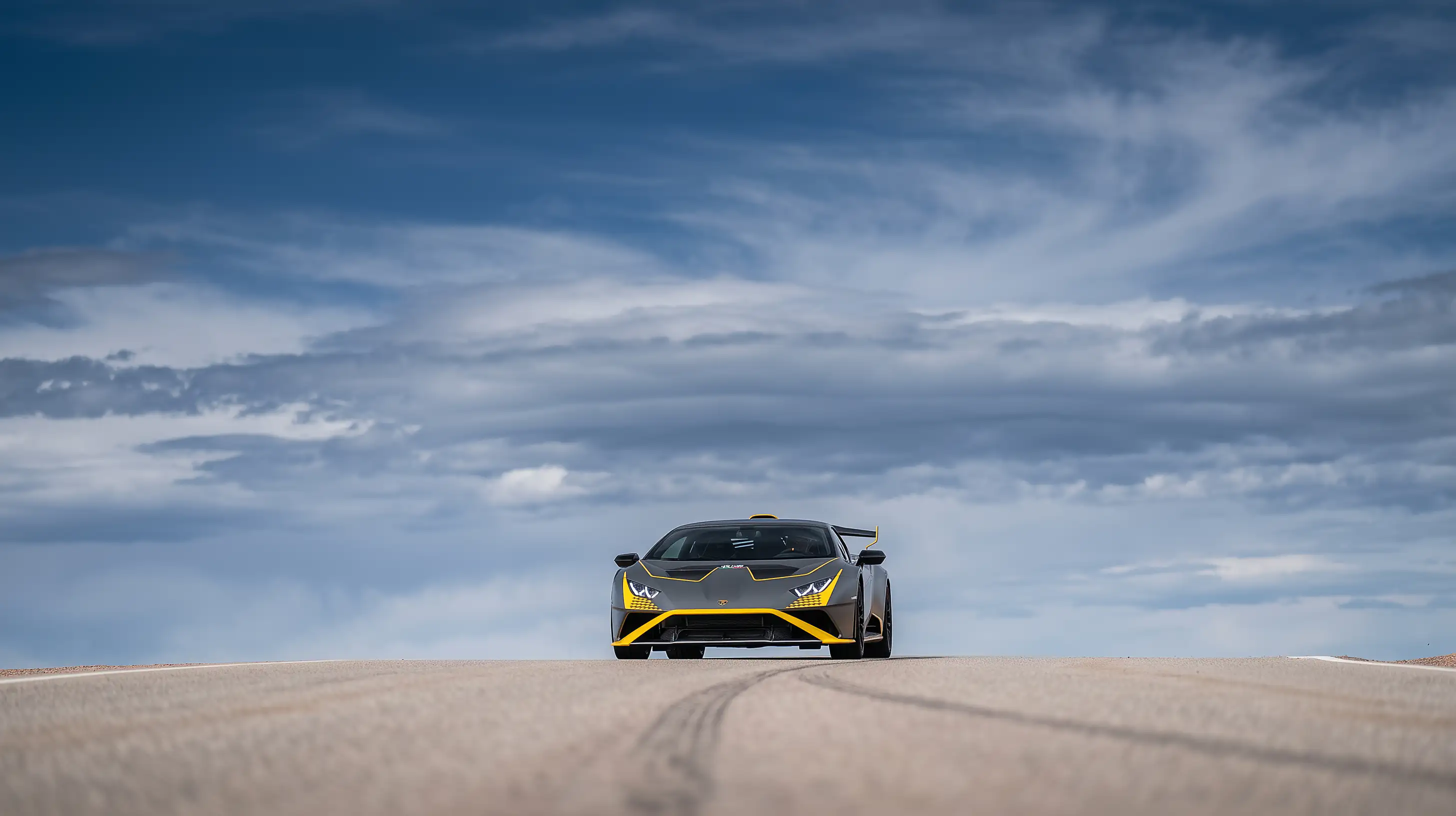 Lamborghini Huracán STO